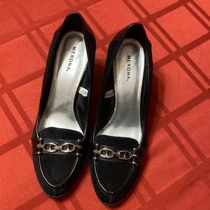 Black 2 1/2” heals